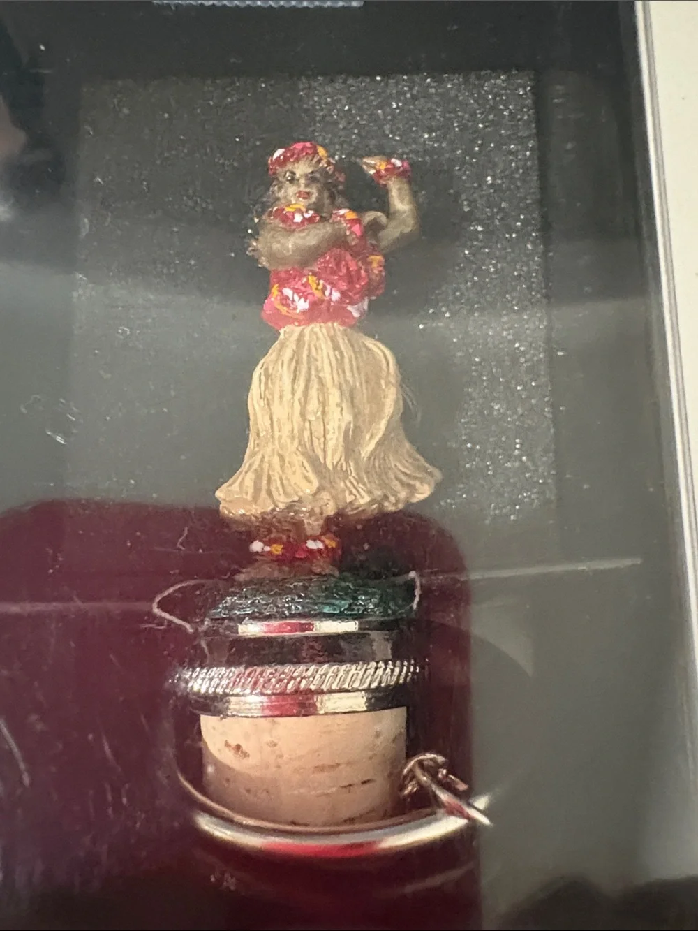 Hula dancer pewter bottle stopper